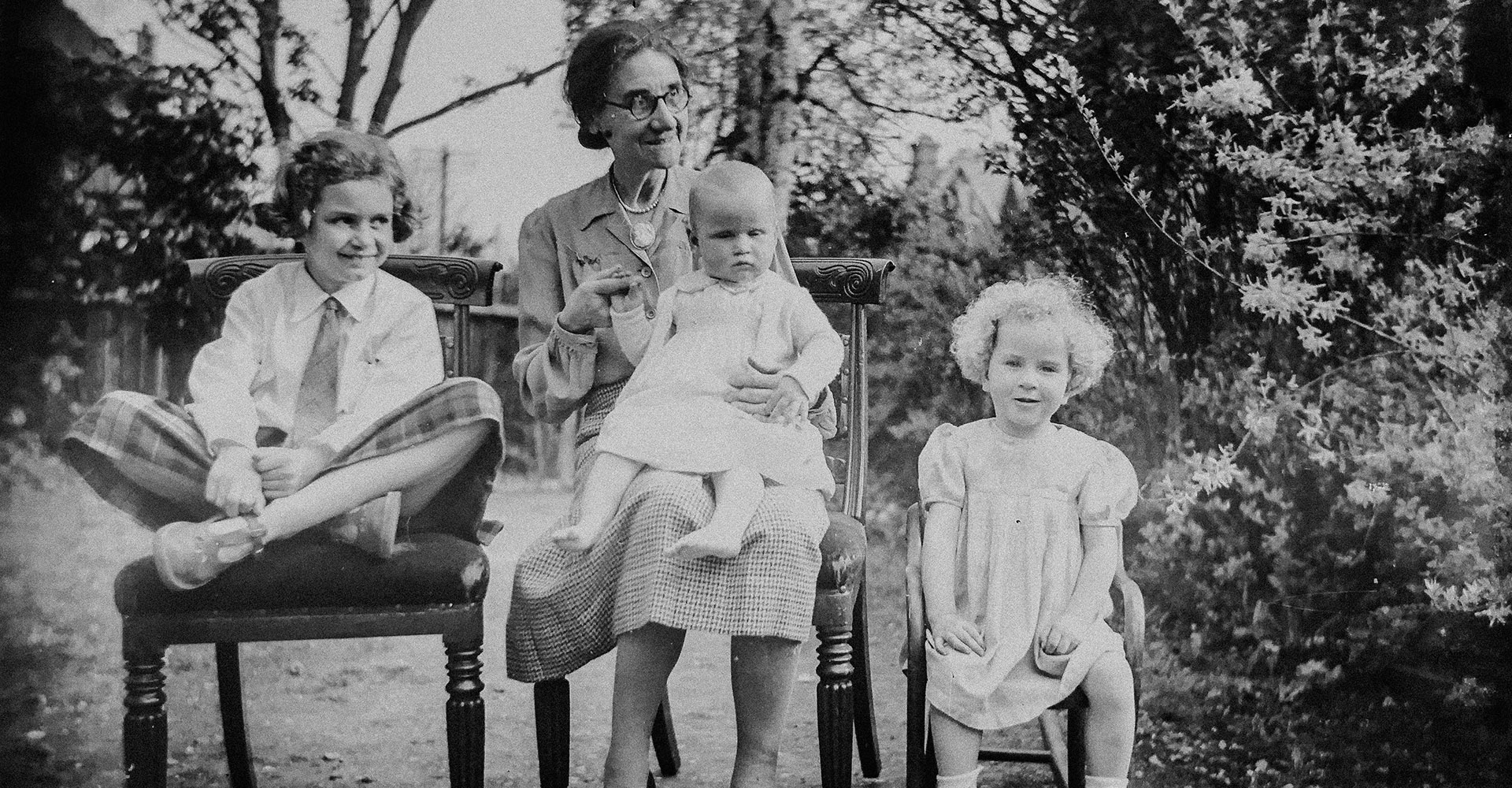 contact Amata Life Stories